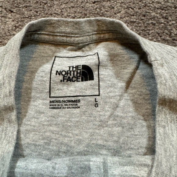 The North Face T-shirt - Picture 3 of 4